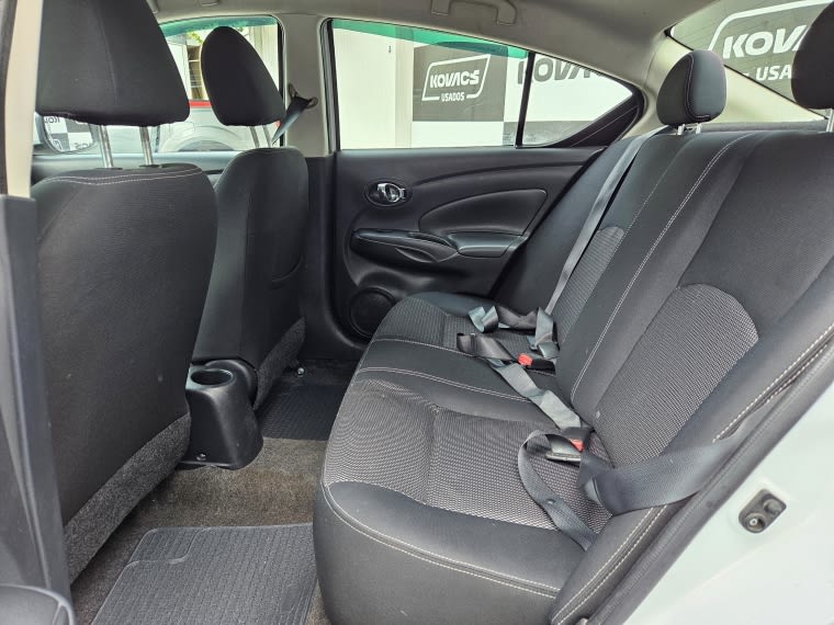 Nissan Versa 1.6 Sense Mt año 2015
