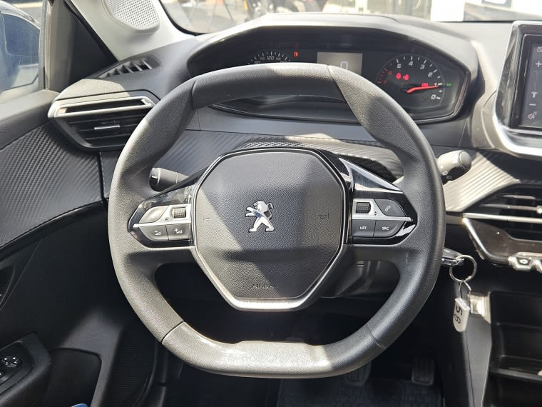 Peugeot 208 Style Puretech 75 1.2 año 2024