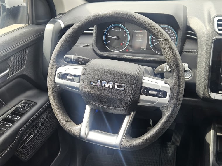 JMC Grand Avenue Grand Avenue 2.3 Mt año 2025