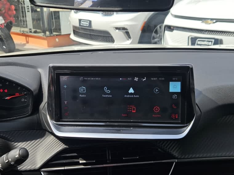 Peugeot 208 Style Puretech 75 1.2 año 2024