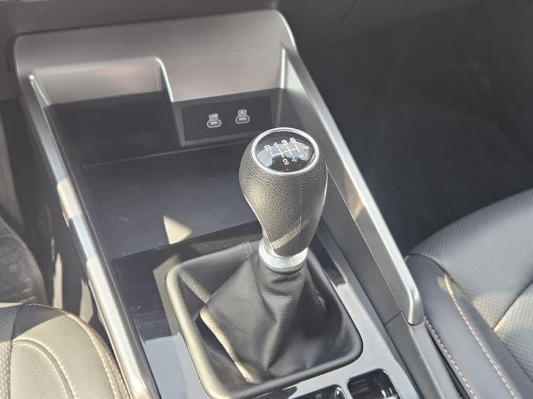 Ssangyong Torres Glx 1.5 Mt año 2025
