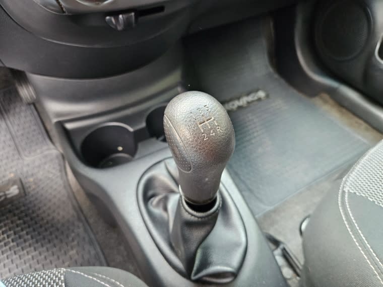 Nissan Versa 1.6 Sense Mt año 2015