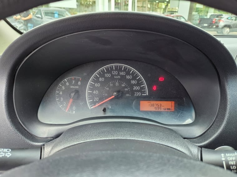 Nissan Versa 1.6 Sense Mt año 2015