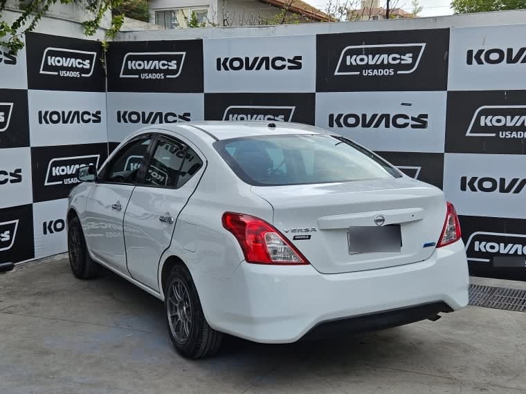 Nissan Versa 1.6 Sense Mt año 2015