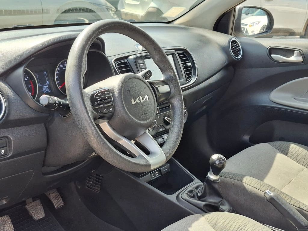 Kia Soluto 1.4 año 2023