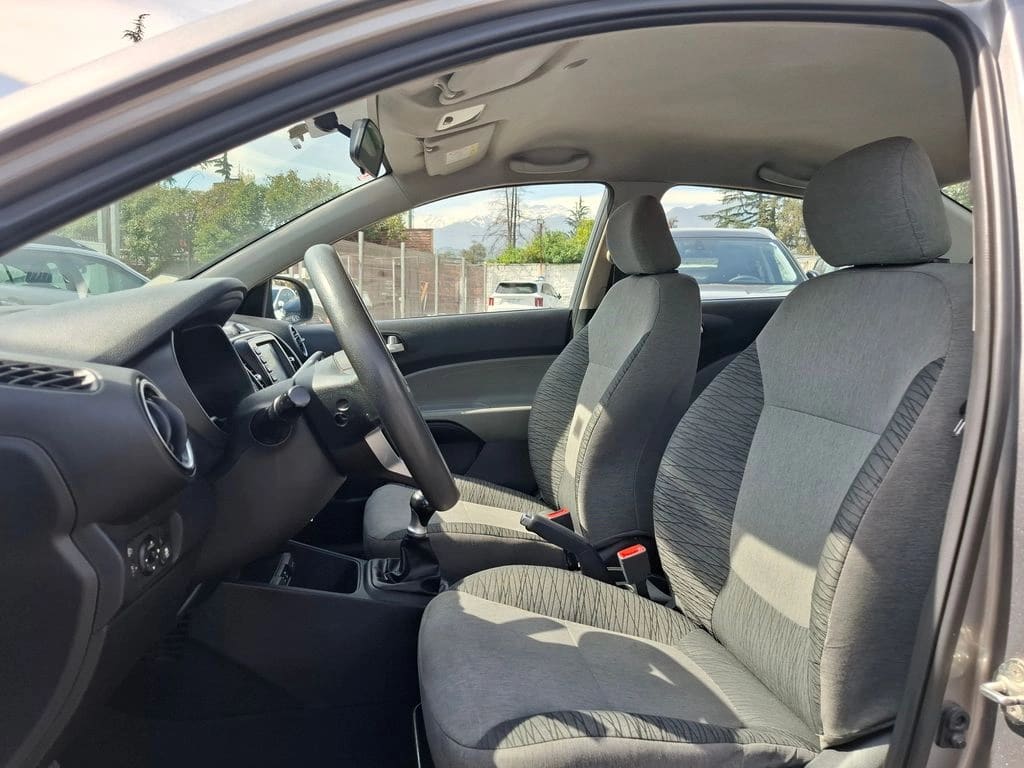 Kia Soluto 1.4 año 2023
