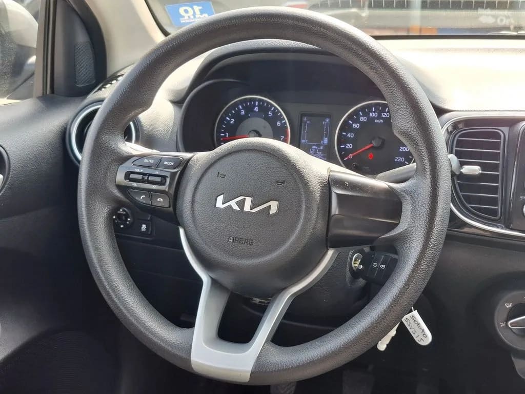 Kia Soluto 1.4 año 2023