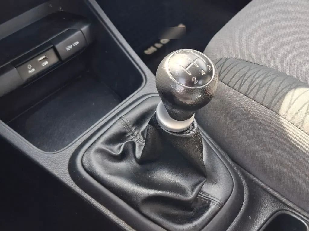 Kia Soluto 1.4 año 2023