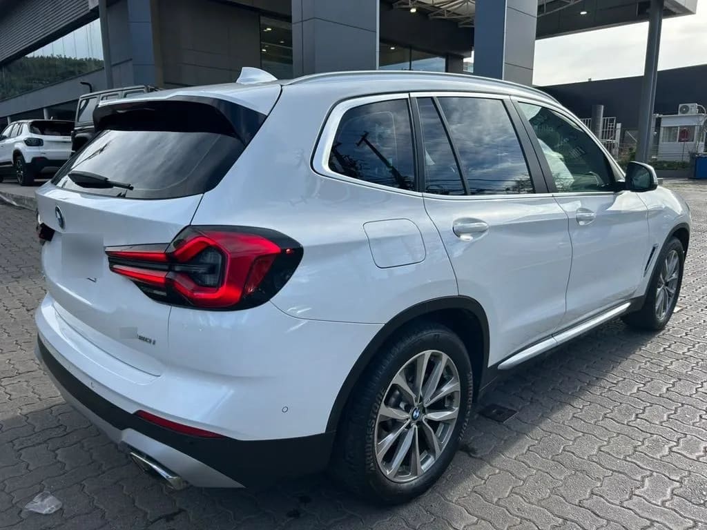 BMW X3 Sdrive 4x2 20i 2.0 At año 2022