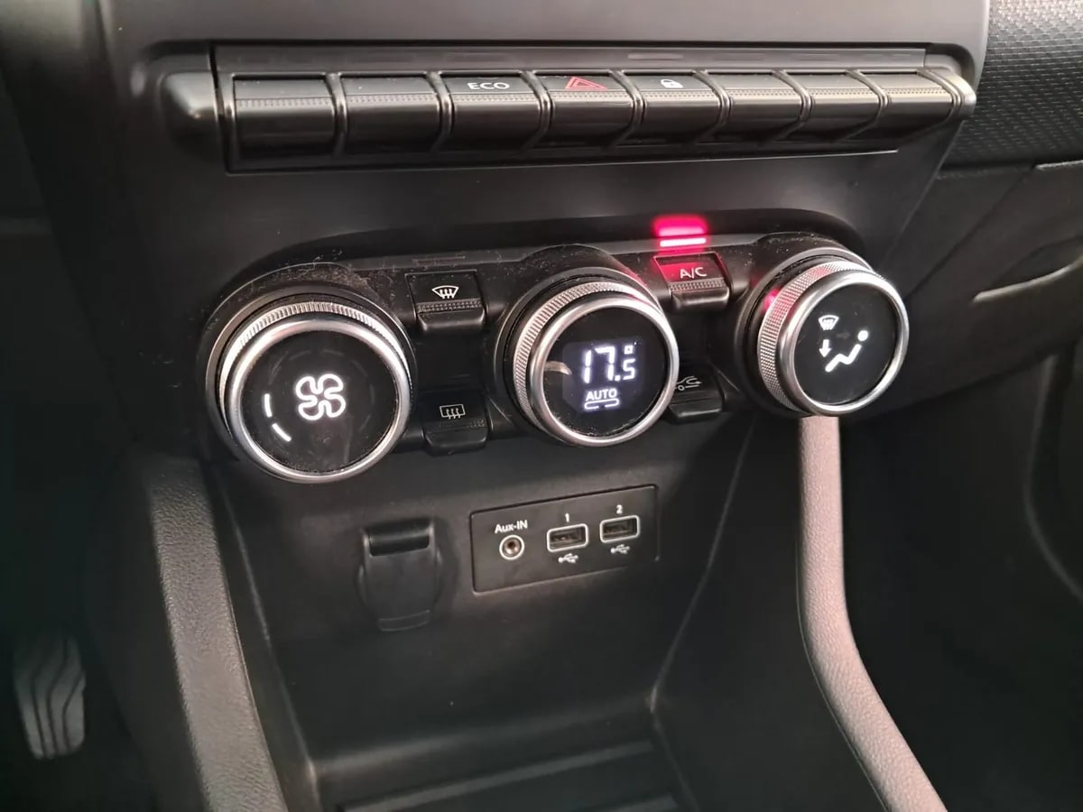 RENAULT CLIO 1.0 Zen Plus Mt año 2023