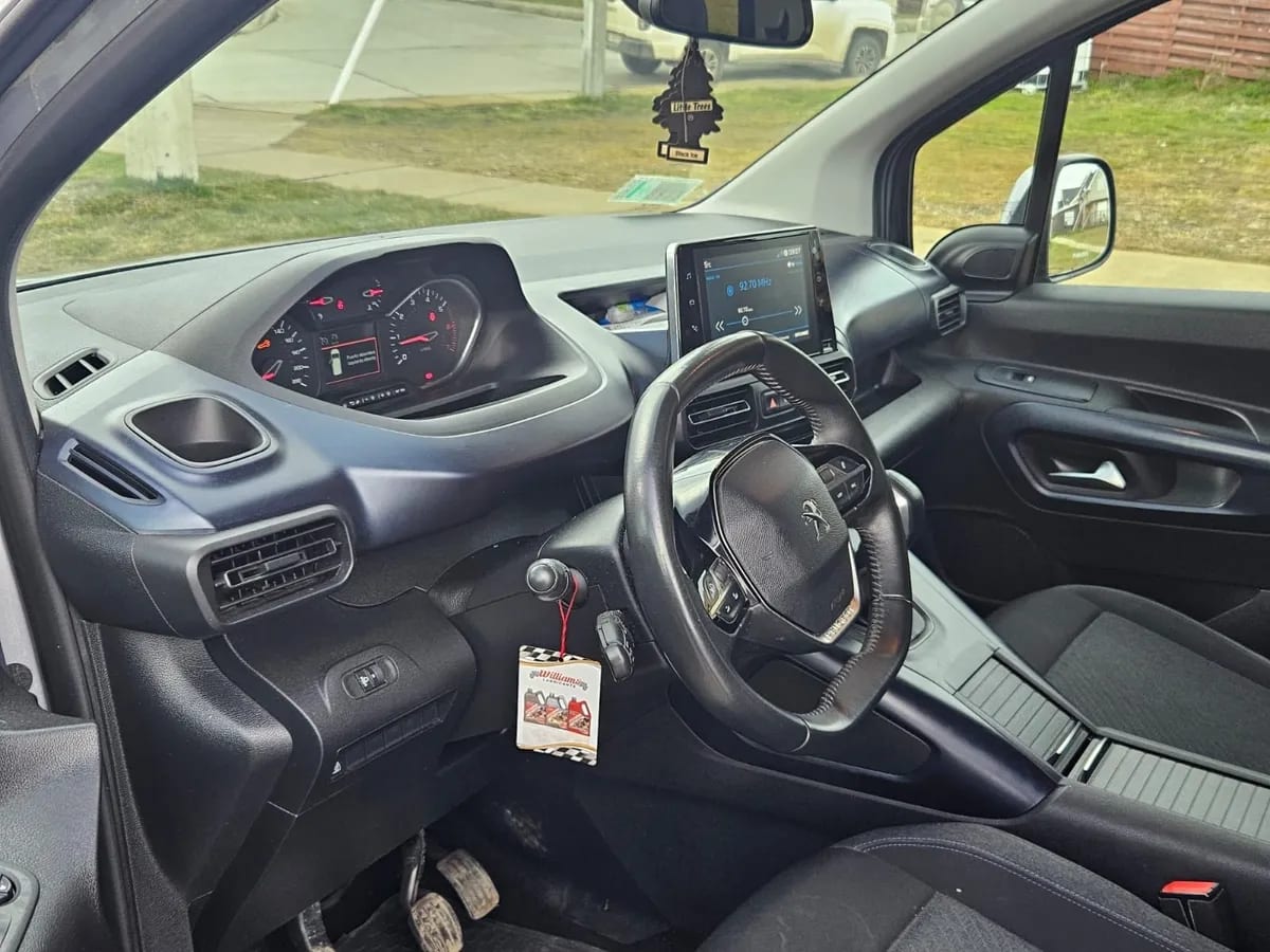 PEUGEOT RIFTER 1.6 Allure Bluehdi 100 Mt Diesel año 2020