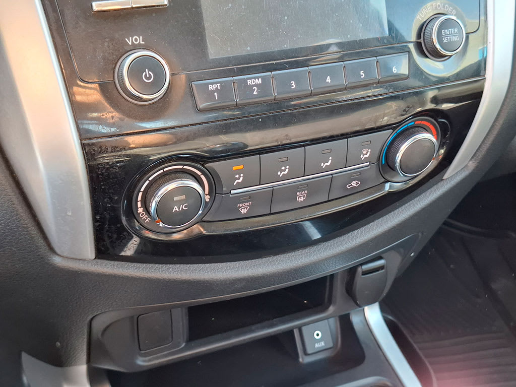 Nissan Np300 2.3 Np300 Navara año 2020