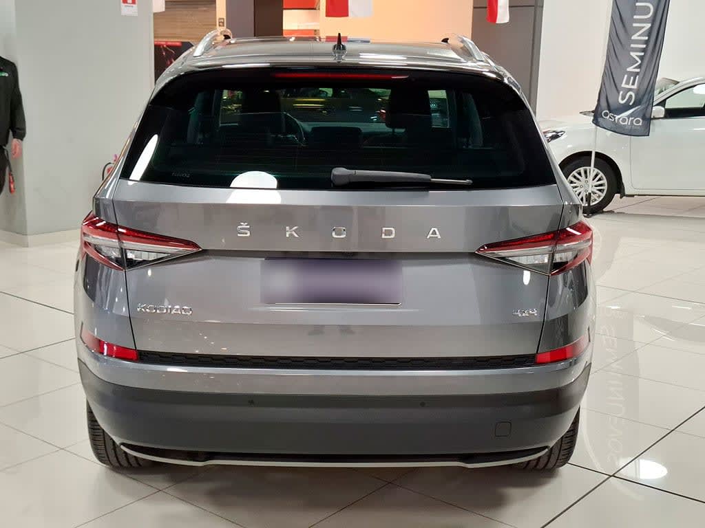 Skoda Kodiaq 2.0 Tsi Style 4x4 Dsg7 At 5p año 2024