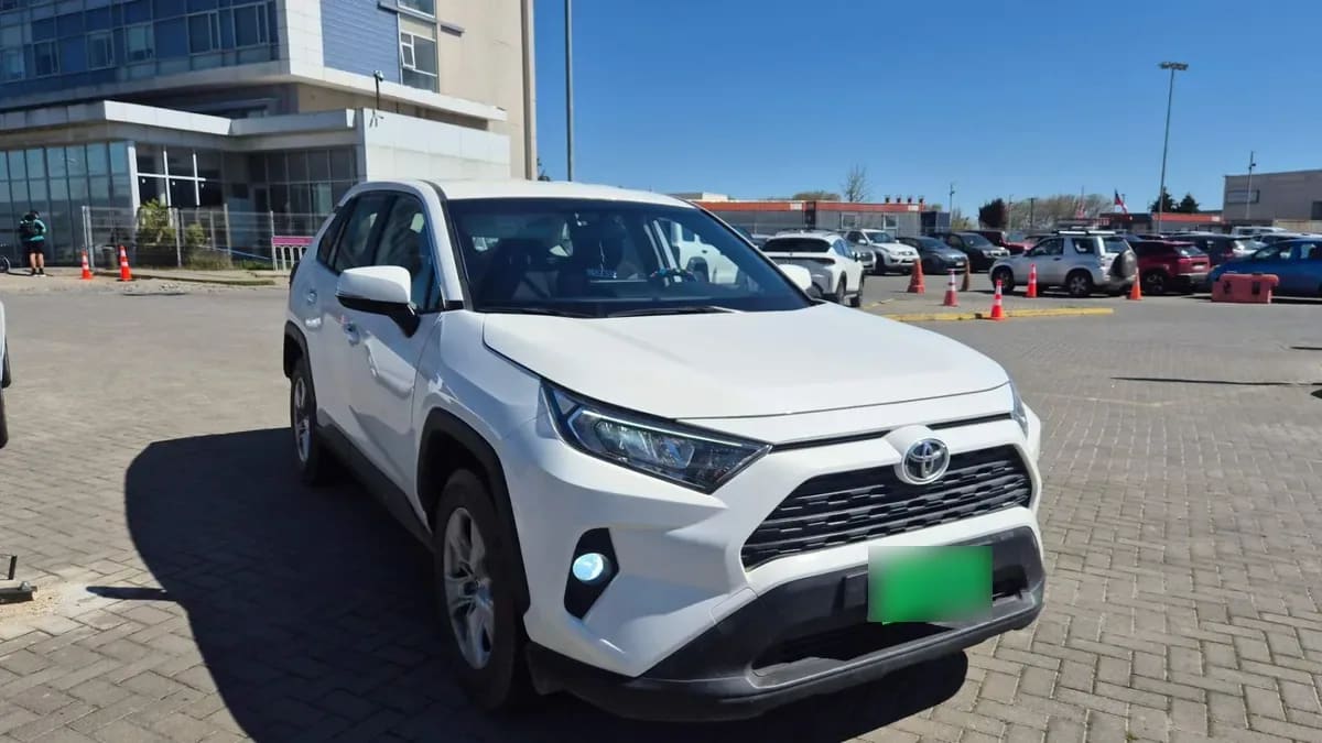 Toyota Rav 4 2.0 Le 4x2 Cvt At 5p año 2020