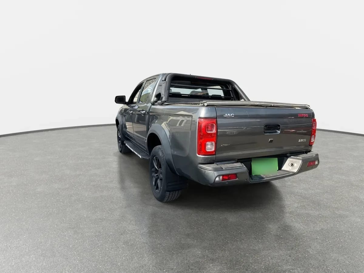 JAC T8 Pro 2.0 Luxury 4x2 Diesel Mt 4p año 2023