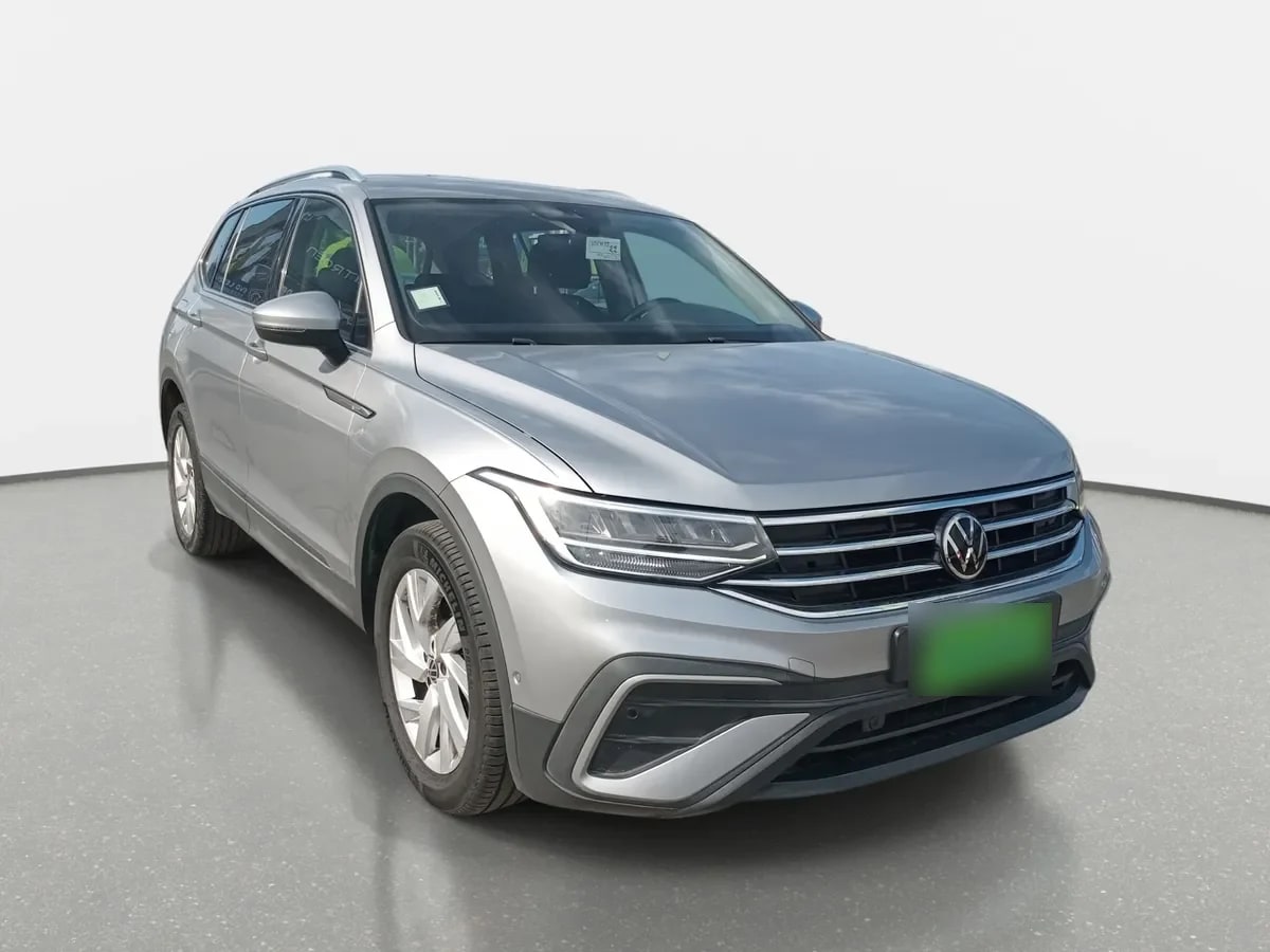 Volkswagen Tiguan 1.4 Tsi Comfortline 4x2 At 5p año 2023