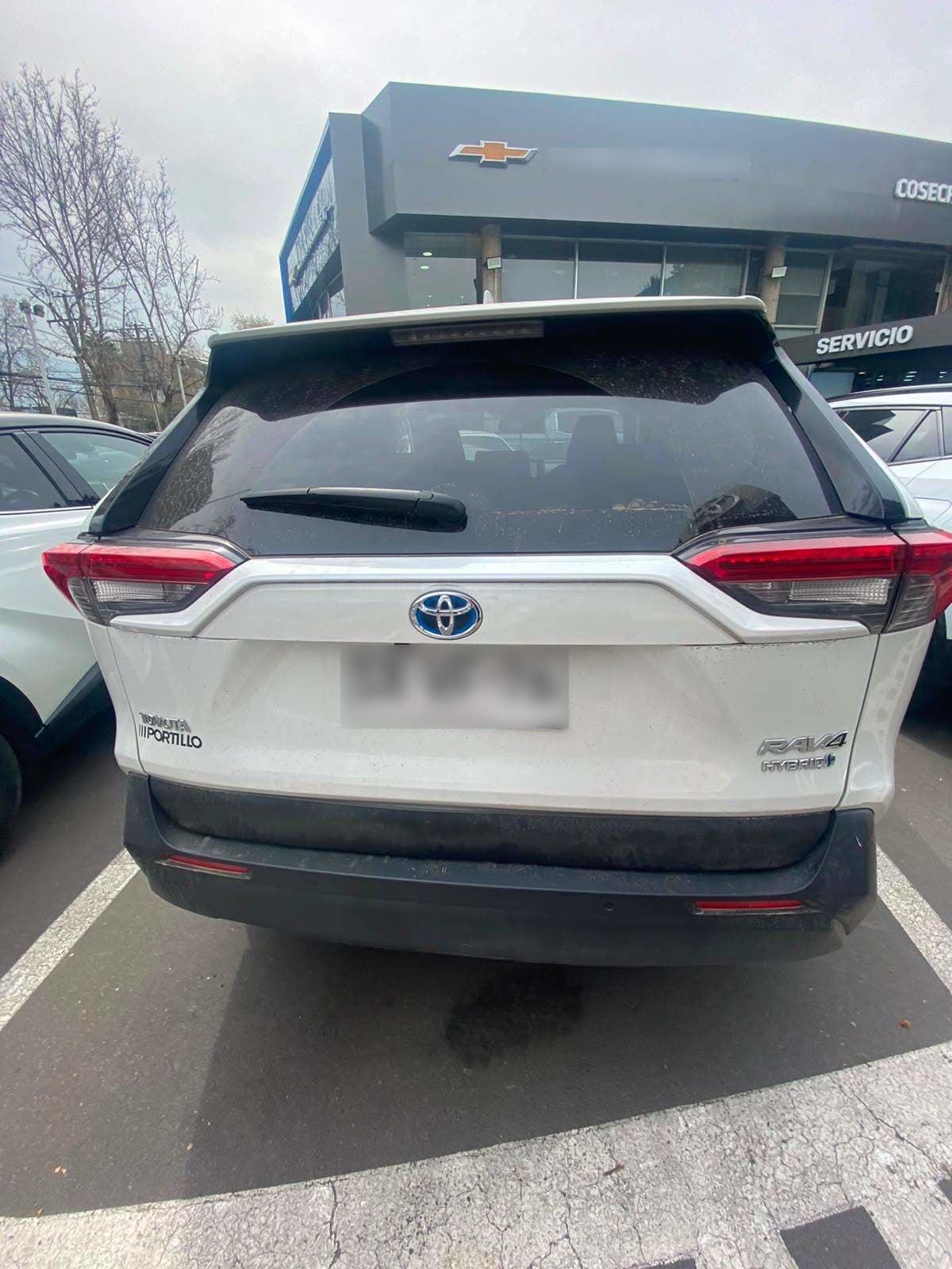 Toyota Rav 4 2.5 Xle Hybrid Hv 4x2 Cvt At 5p año 2024