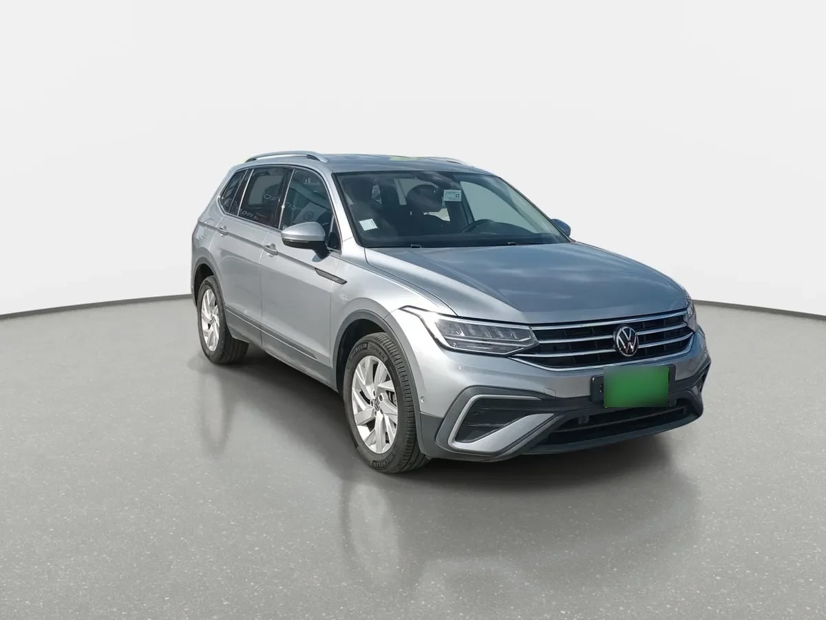 Volkswagen Tiguan 1.4 Tsi Comfortline 4x2 At 5p año 2023