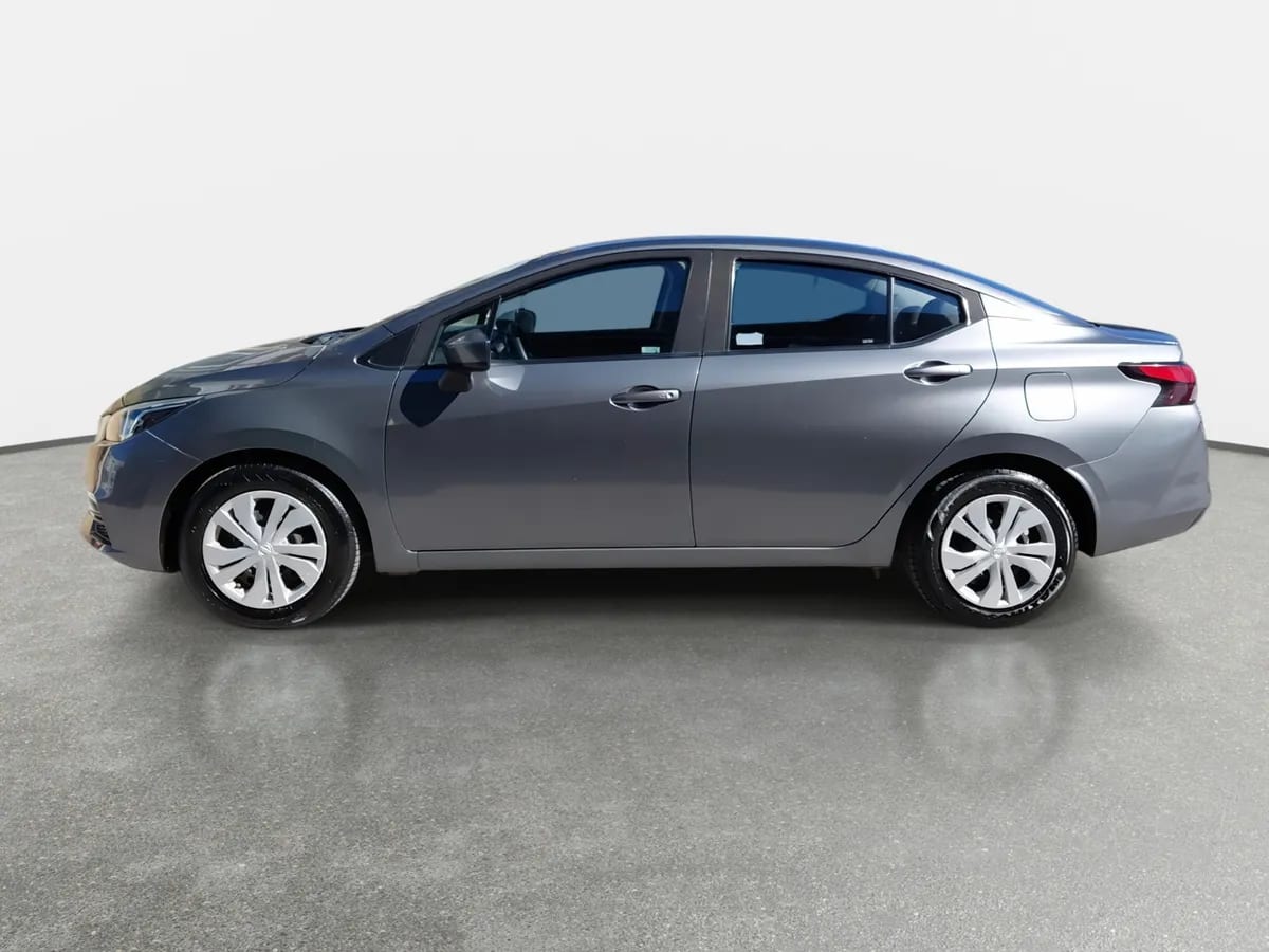 Nissan Versa 1.6 Sense 4x2 Mt 4p año 2021
