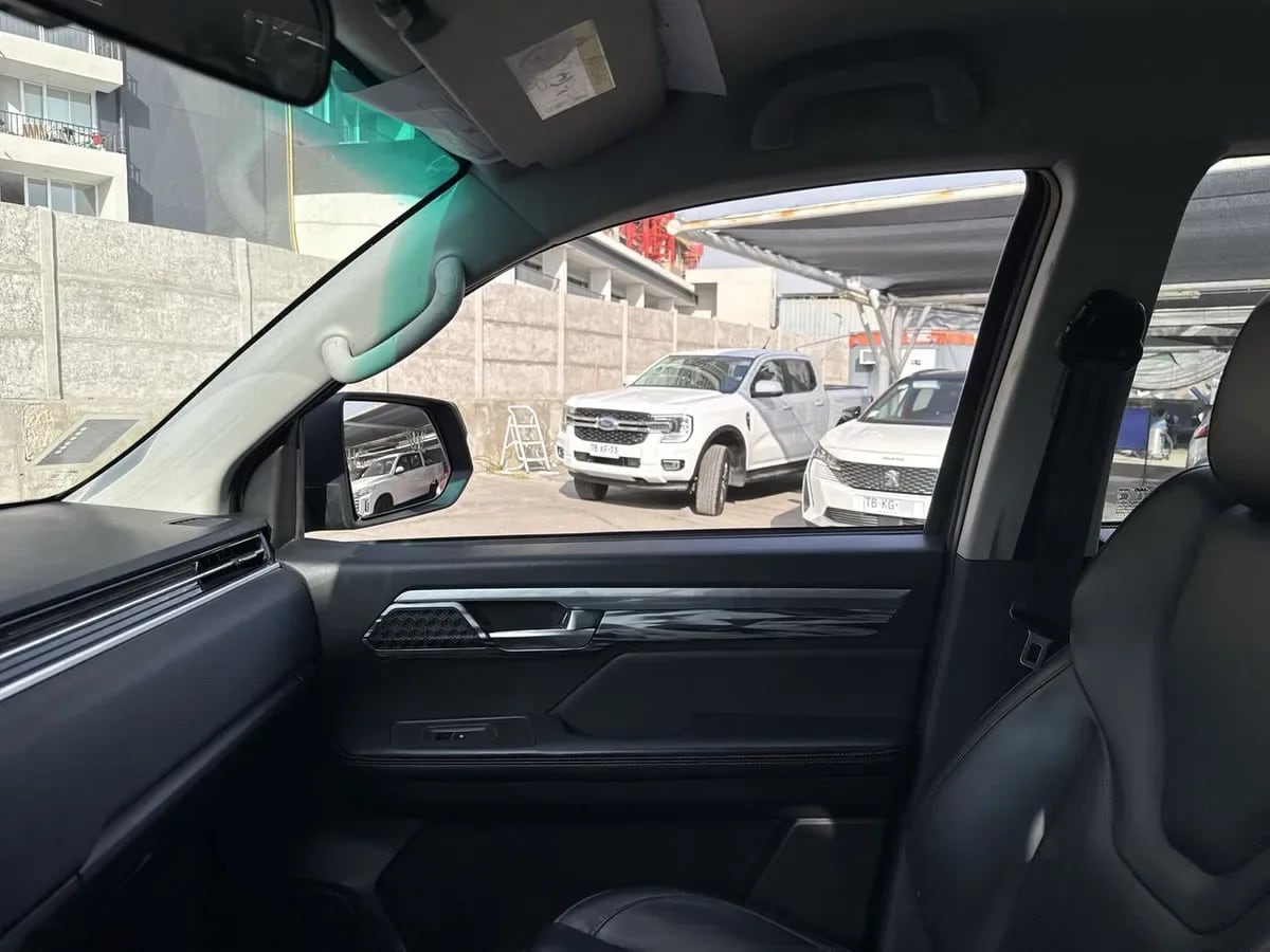 JAC T8 Pro 2.0 Luxury 4x2 Diesel Mt 4p año 2023