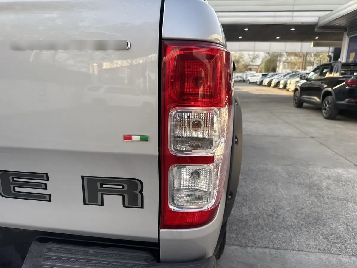 Ford Ranger 3.2 Ltd Euro 6 Diesel 4x4 Dob. Cab. At 4p año 2023