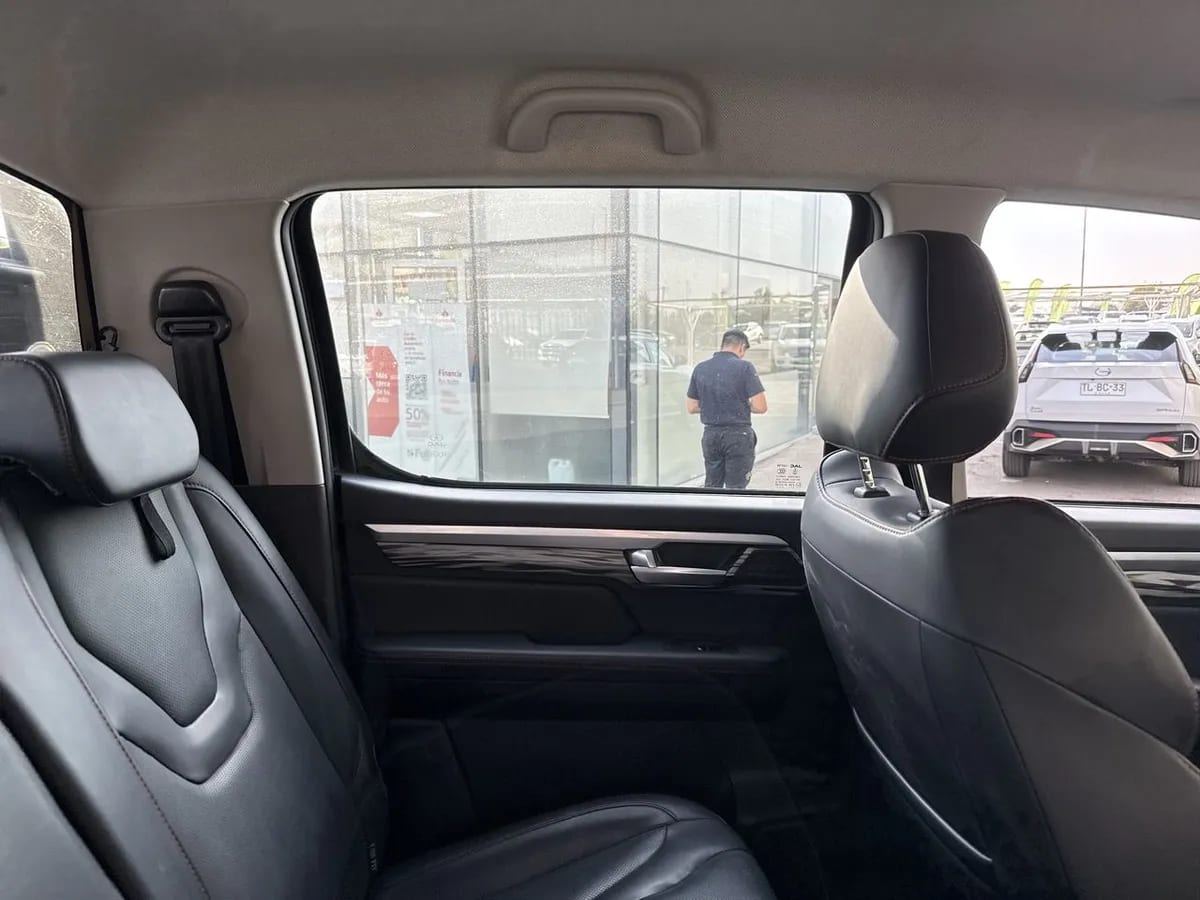 JAC T8 Pro 2.0 Luxury 4x2 Diesel Mt 4p año 2023