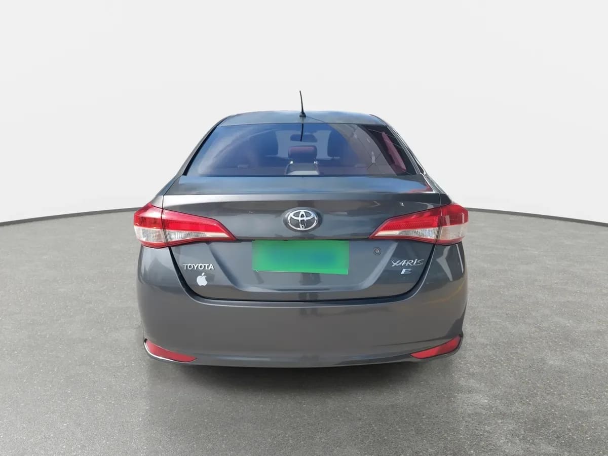Toyota Yaris 1.5 Gli 4x2 E Mt 4p año 2019