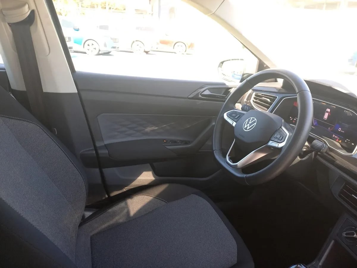 Volkswagen Polo 1.0 Comfortline 4x2 At6 5p año 2024