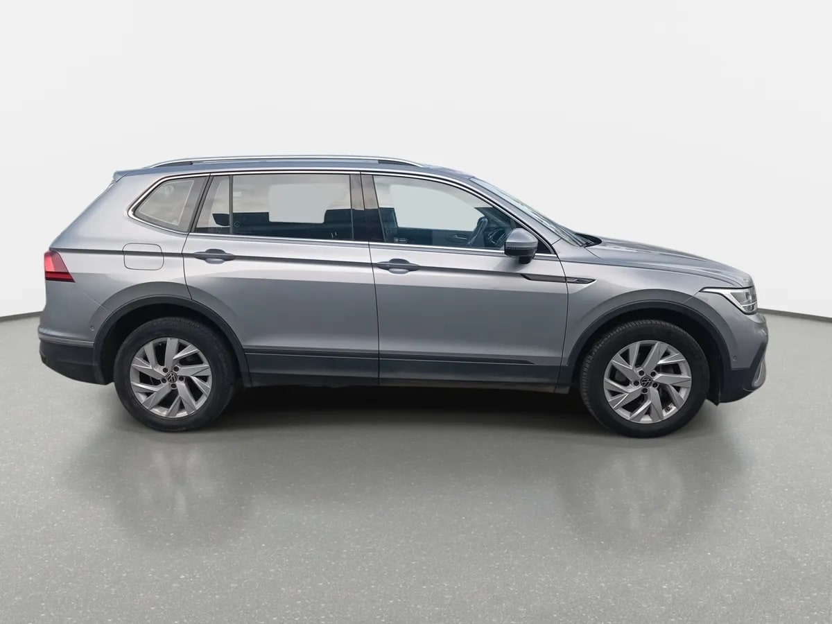 Volkswagen Tiguan 1.4 Tsi Comfortline 4x2 At 5p año 2023