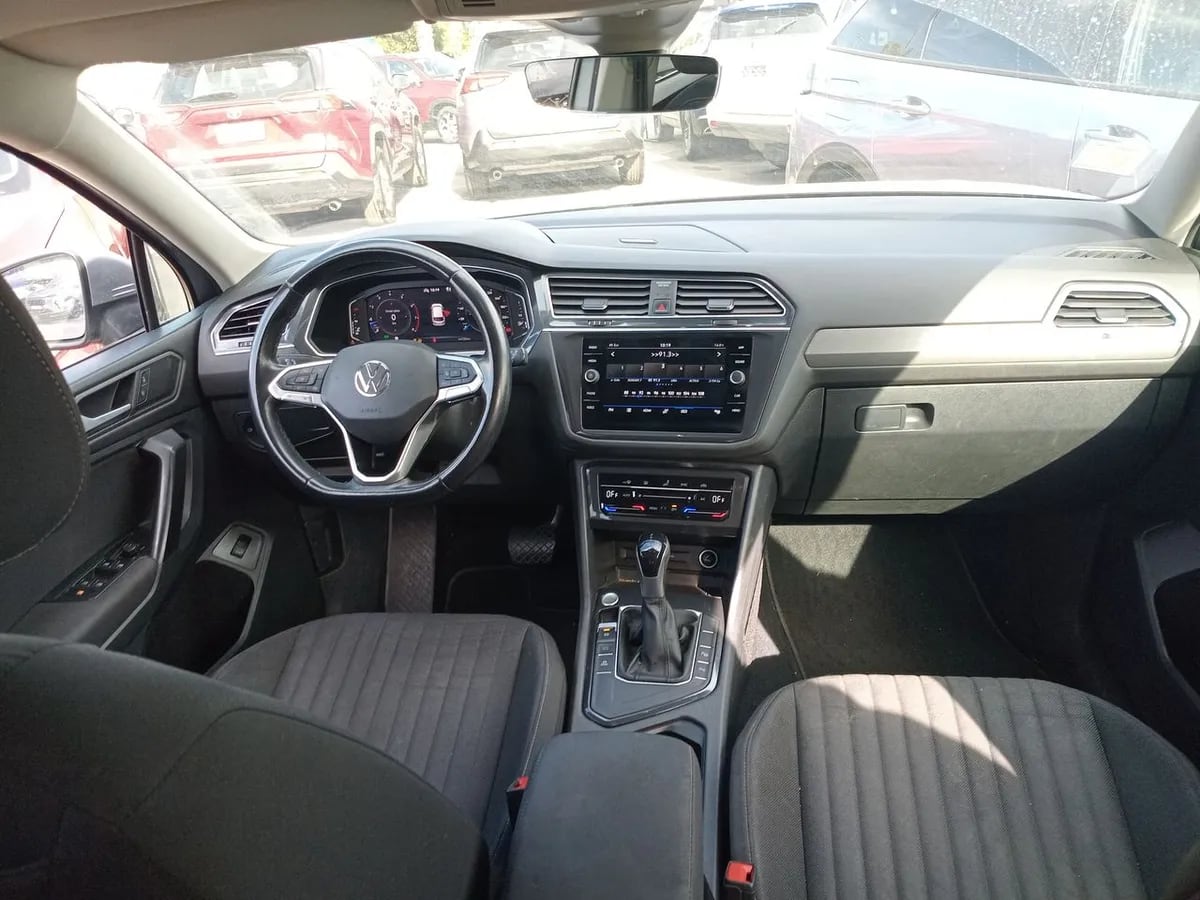 Volkswagen Tiguan 1.4 Tsi Comfortline 4x2 At 5p año 2023