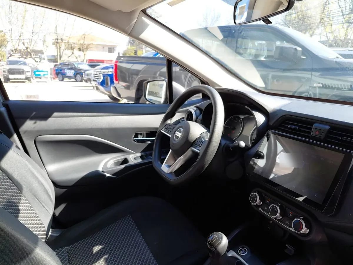 Nissan Versa 1.6 Sense 4x2 Mt 4p año 2021