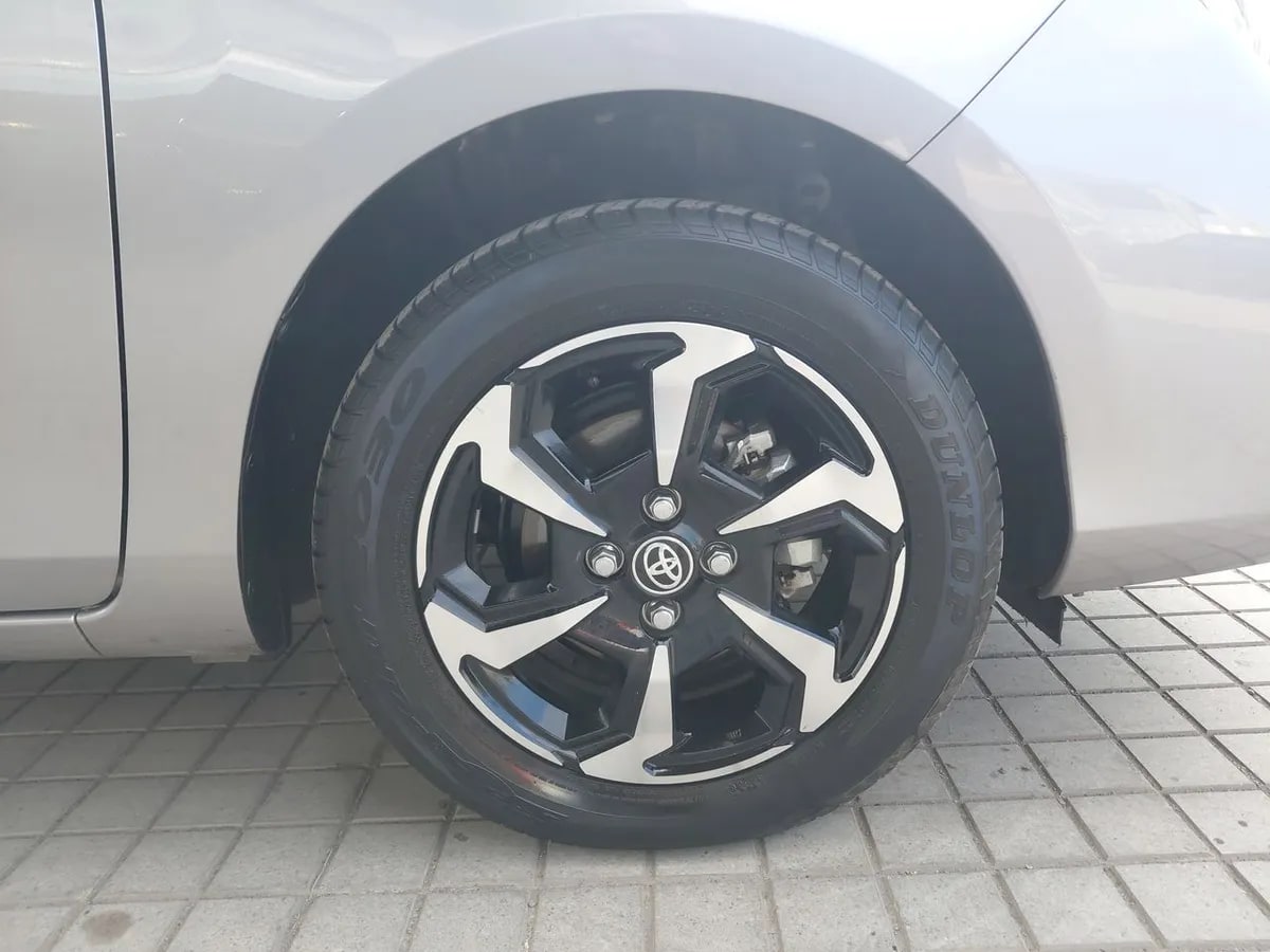 Toyota Yaris 1.5 Sport 4x2 Hb Mt 5p año 2024