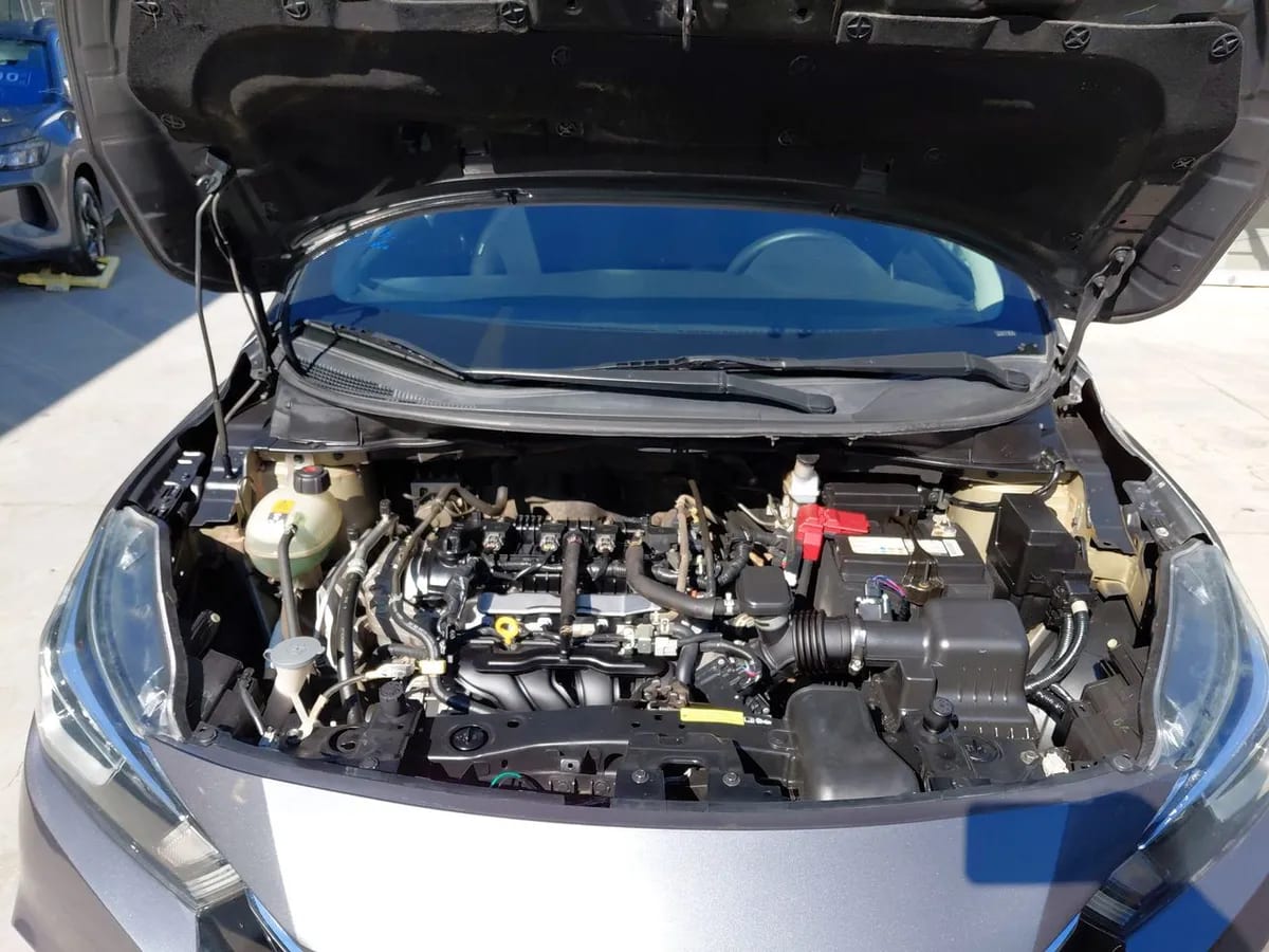 Nissan Versa 1.6 Sense 4x2 Mt 4p año 2021
