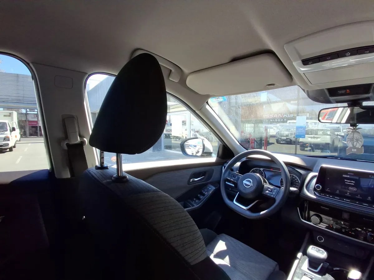Nissan X-Trail 2.5 Sense 4x2 3row Cvt At 5p año 2024