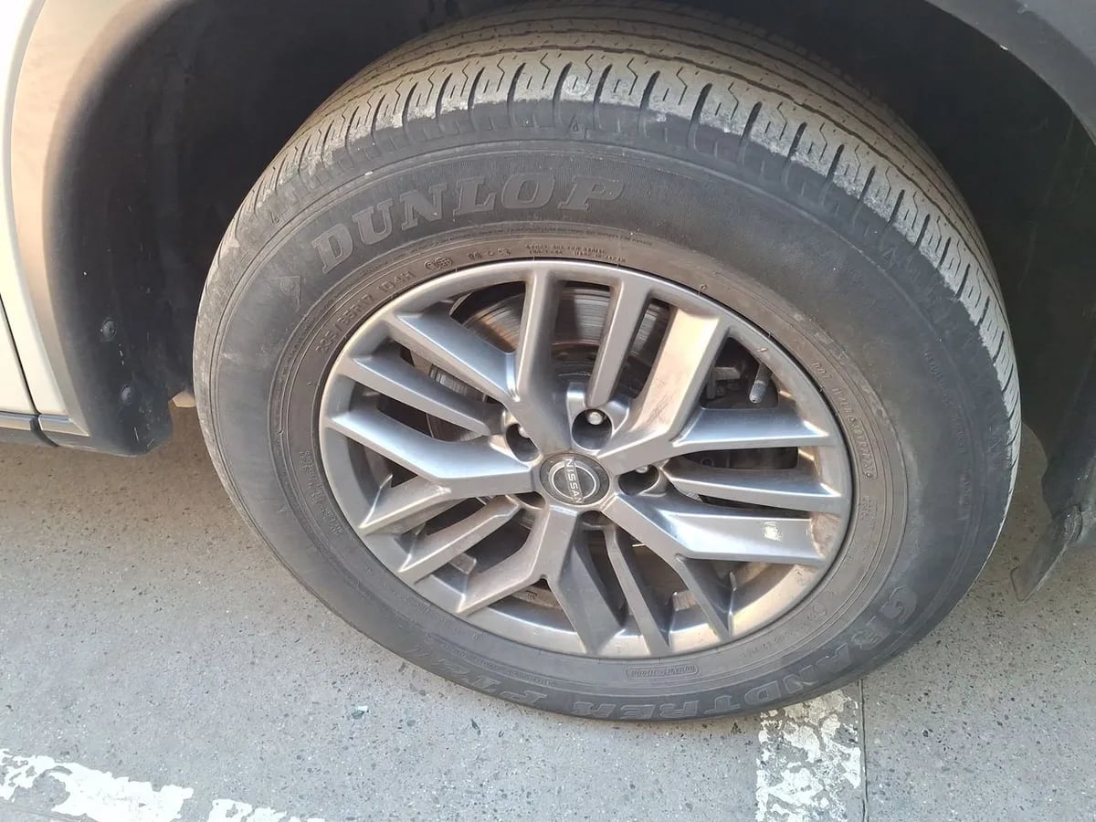 Nissan X-Trail 2.5 Sense 4x2 3row Cvt At 5p año 2024