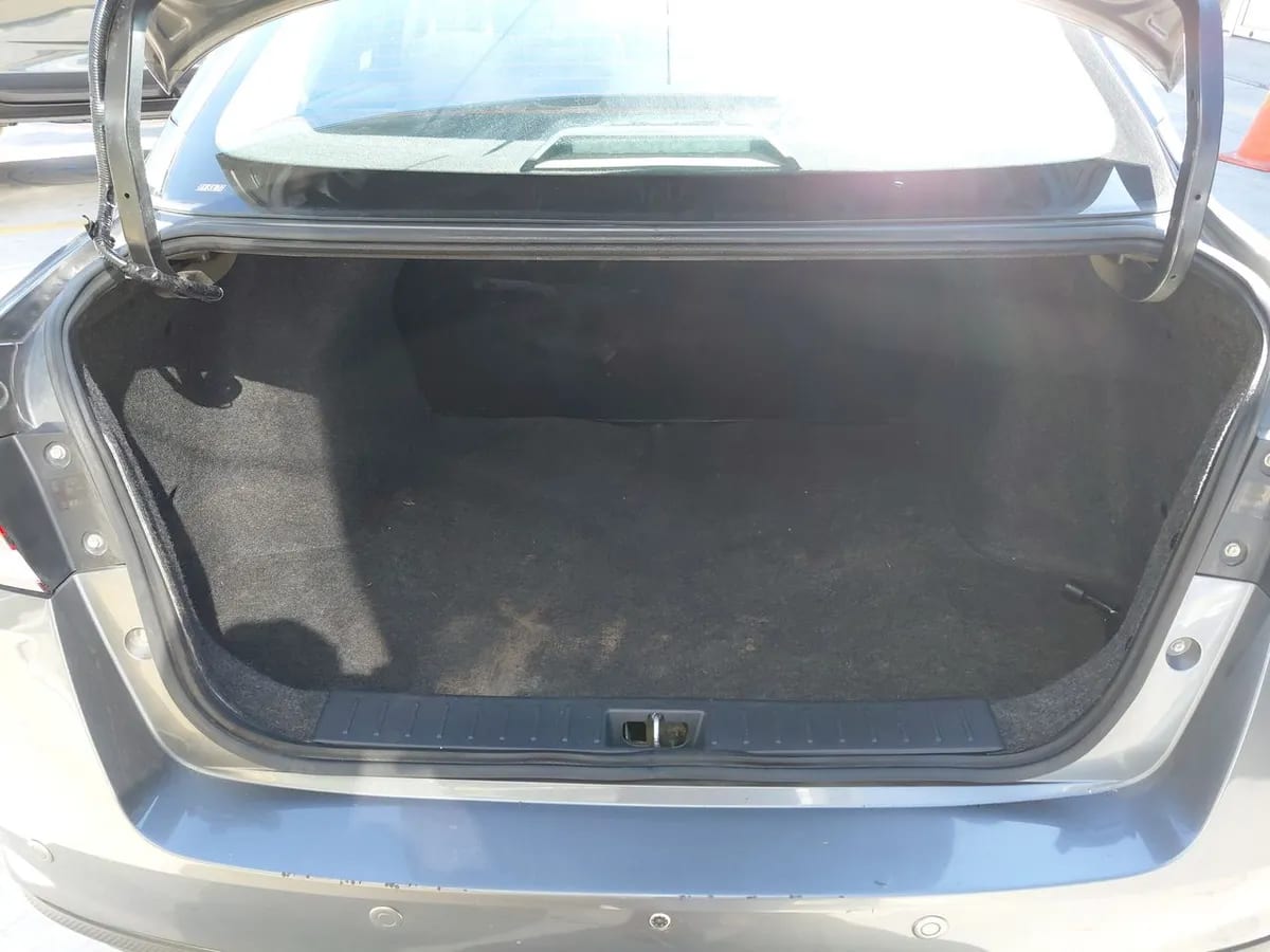 Nissan Versa 1.6 Sense 4x2 Mt 4p año 2021