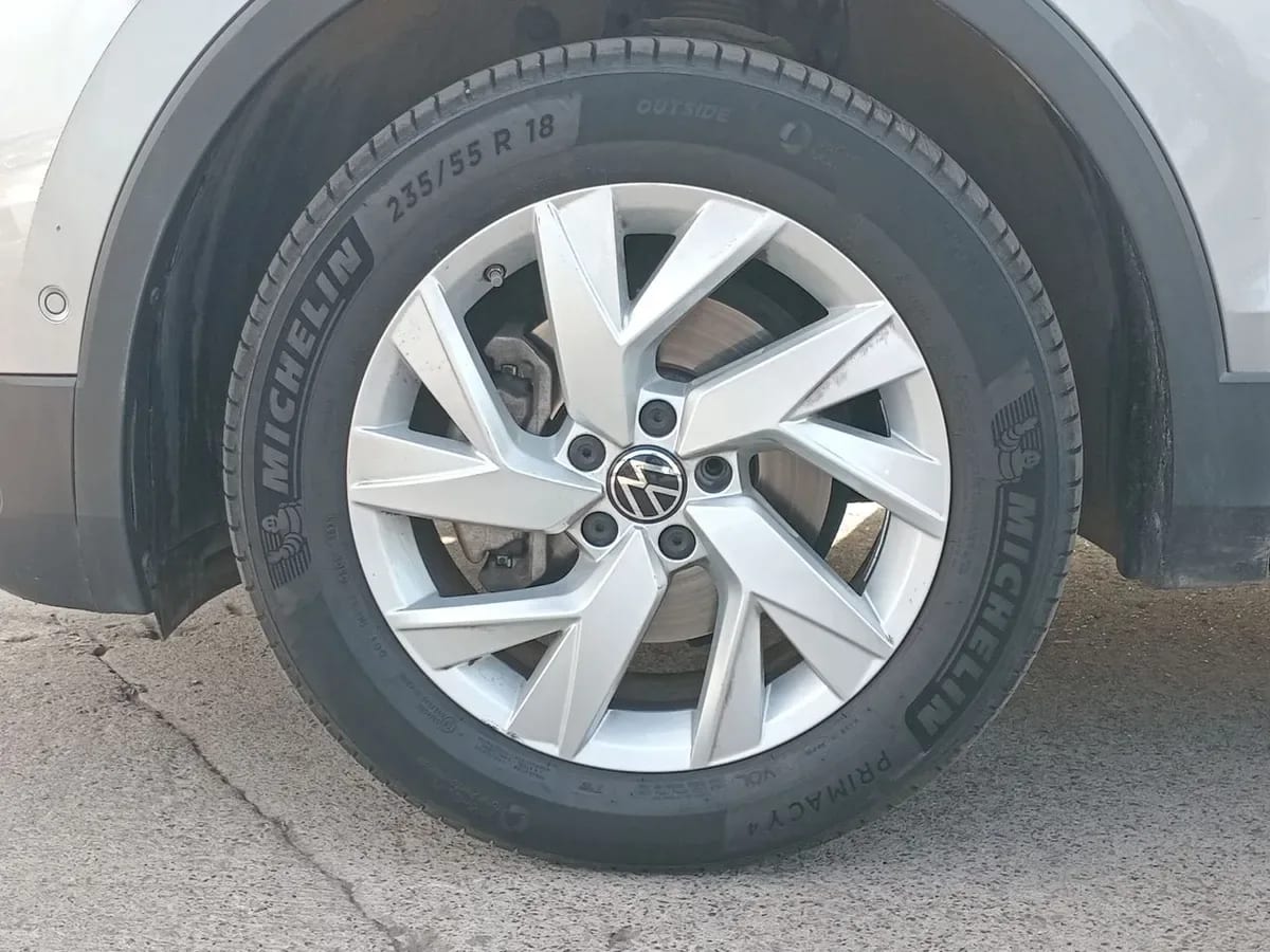 Volkswagen Tiguan 1.4 Tsi Comfortline 4x2 At 5p año 2023