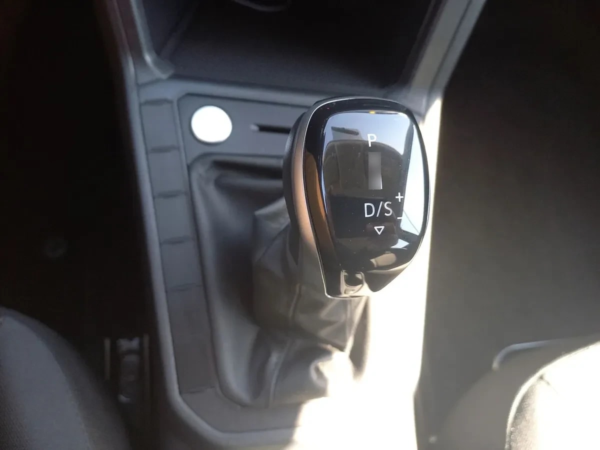 Volkswagen Polo 1.0 Comfortline 4x2 At6 5p año 2024