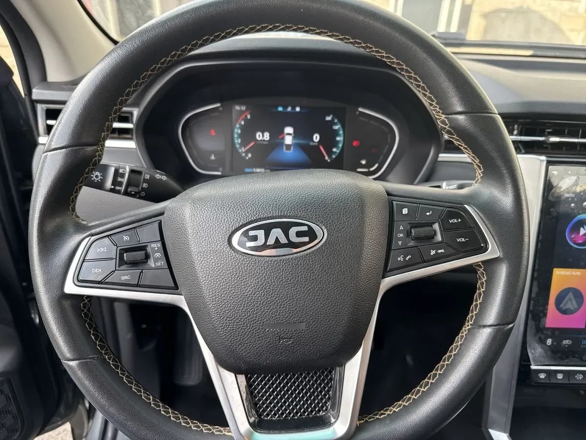 JAC T8 Pro 2.0 Luxury 4x2 Diesel Mt 4p año 2023