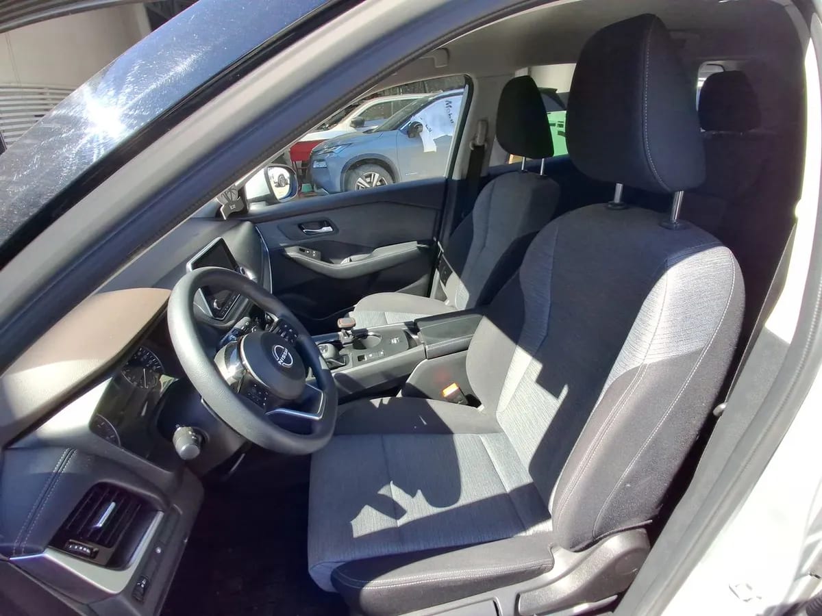 Nissan X-Trail 2.5 Sense 4x2 3row Cvt At 5p año 2024