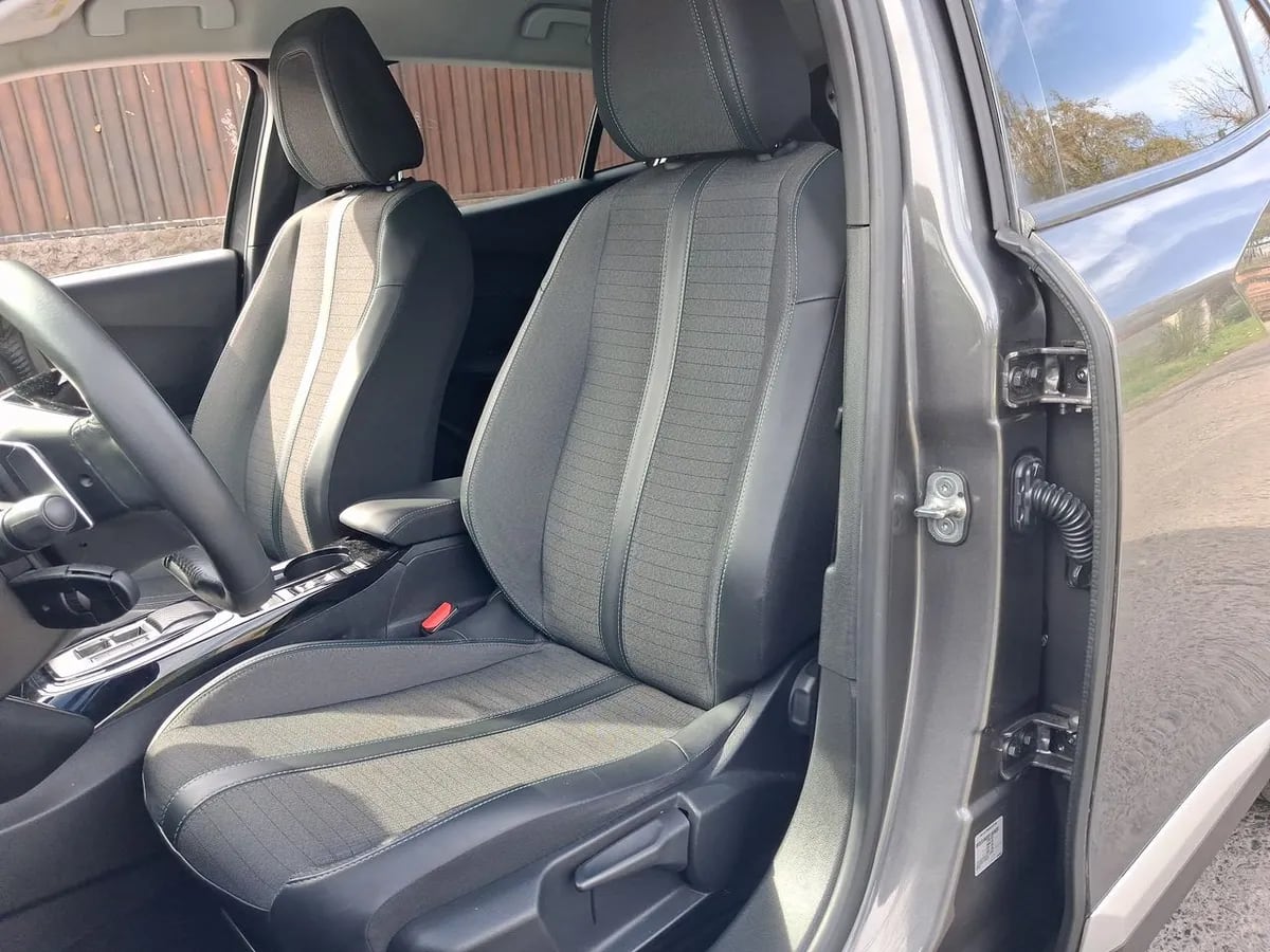 Peugeot 2008 1.2 Allure Puretech 130 4x2 At 5p año 2022