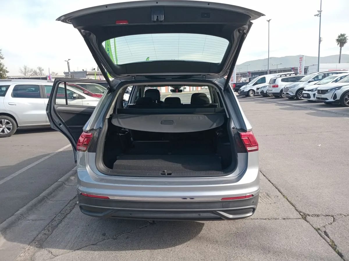 Volkswagen Tiguan 1.4 Tsi Comfortline 4x2 At 5p año 2023