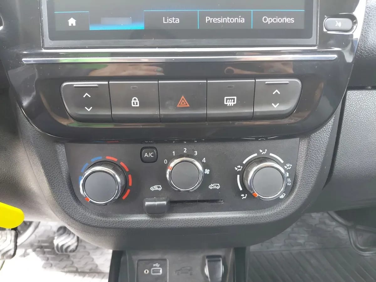 Renault Kwid 1.0 Intens 4x2 Hb Mt 5p año 2022
