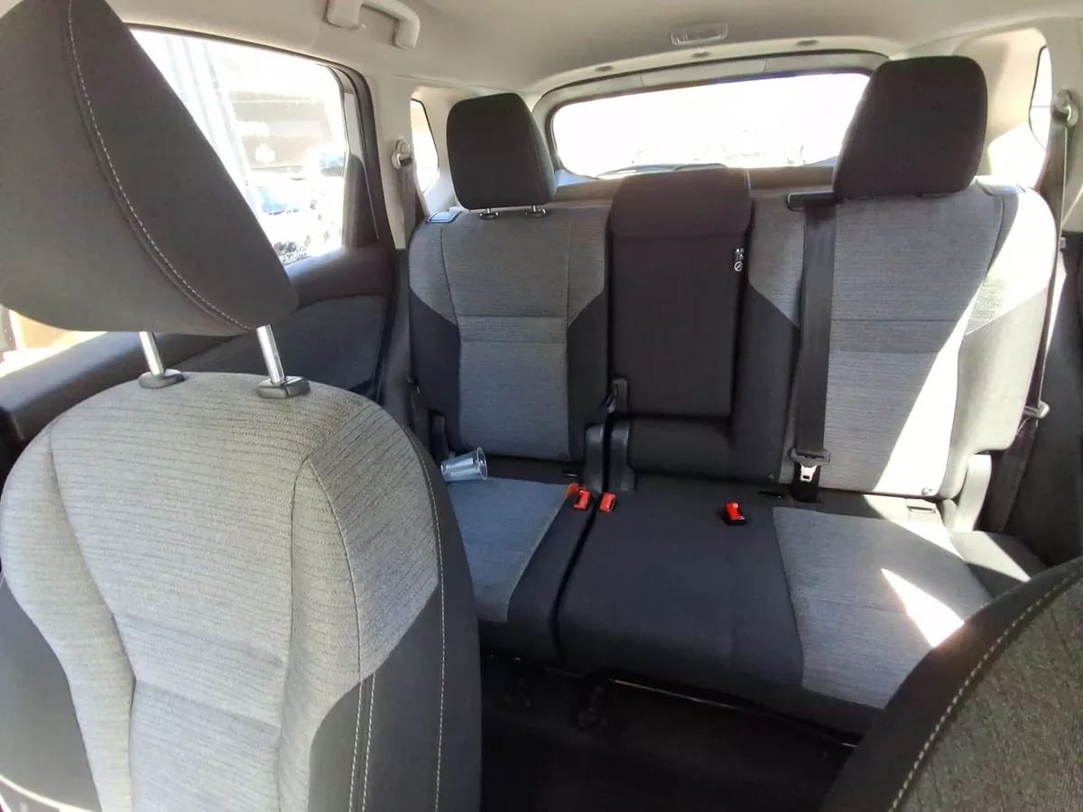 Nissan X-Trail 2.5 Sense 4x2 3row Cvt At 5p año 2024