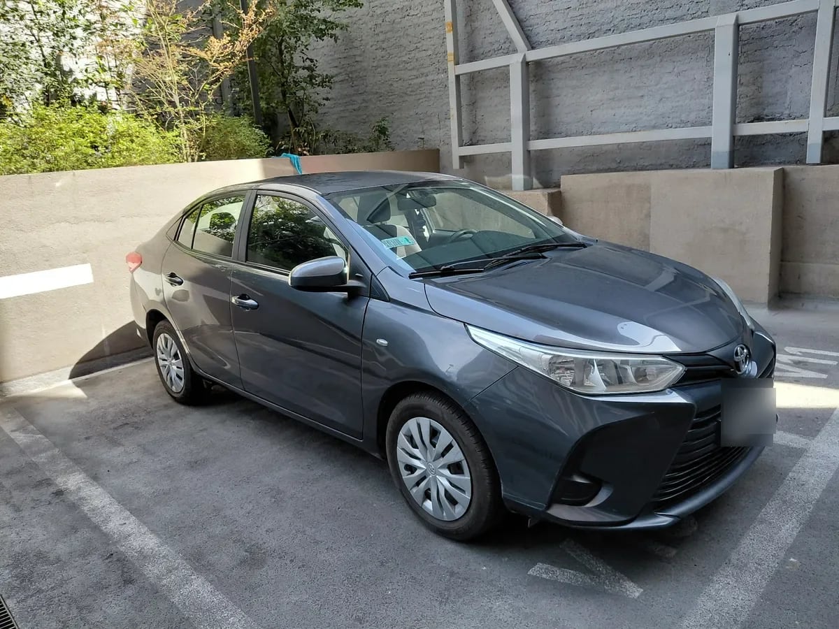 TOYOTA YARIS 1.5 Sedan Gli E Mt año 2022