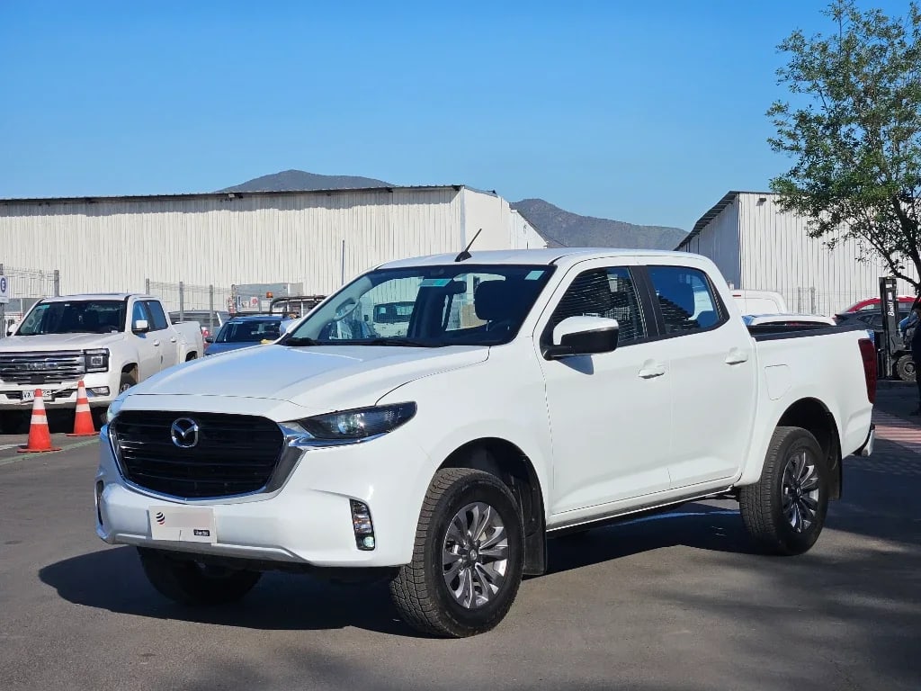 Mazda Bt-50 4x4 6at año 2024