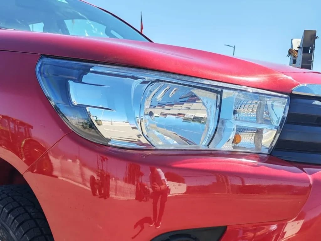 Toyota Hilux Dcab Mt 4x2 2.4 año 2023