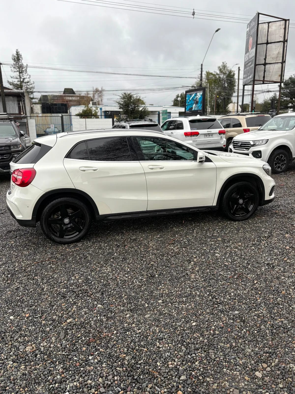 MERCEDES BENZ GLA220 2.1 Cdi 4matic At 4x4 Diesel año 2016