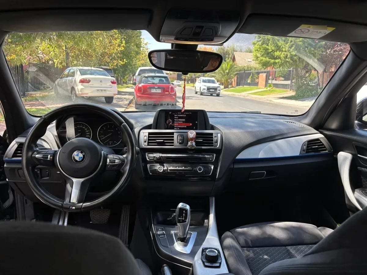 BMW 120 2.0 I 5 Puertas M Sport Lci At año 2017