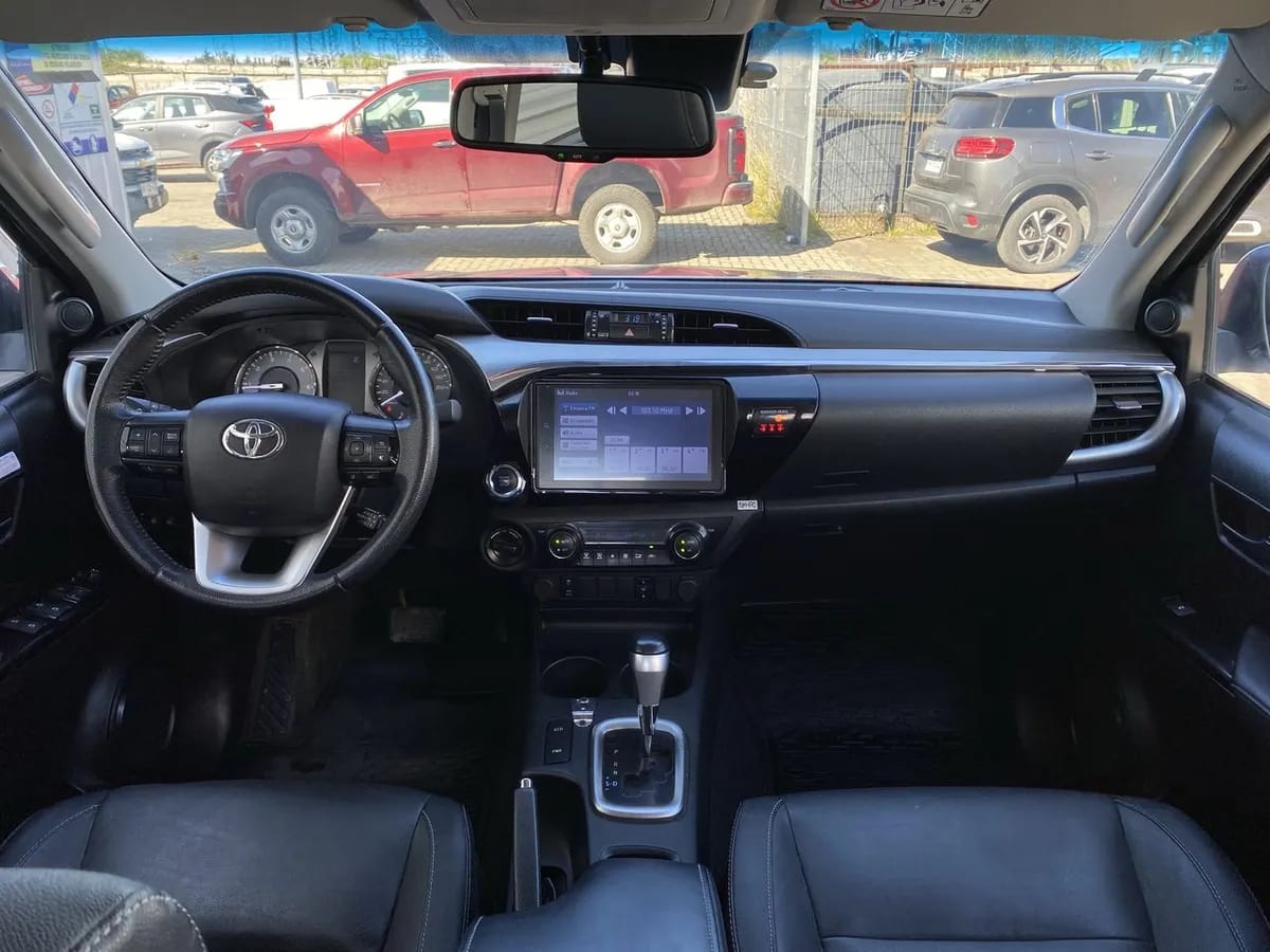 Toyota Hilux 2.8 Srv Diesel 4x4 Dob. Cab. At 4p año 2024